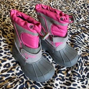 Toddler girls snow boots size 7